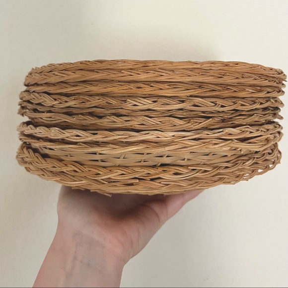Set of ✨ t e n ✨ wicker plate chargers - Picture 2 of 3